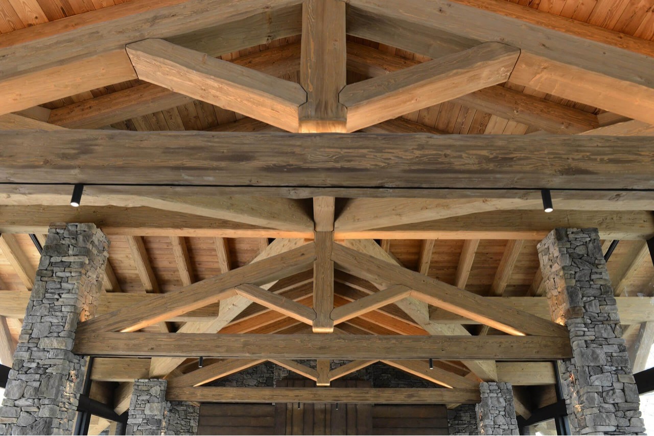 Borney-lavorazione-legno-127_NeigesDAntan2019